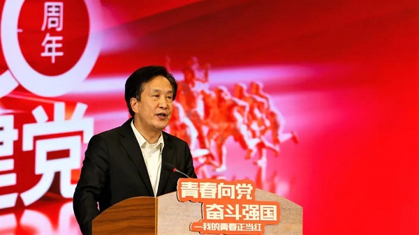 青春向党 奋斗强国